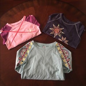CLEARANCE 😍...2 Little Girl Shirts